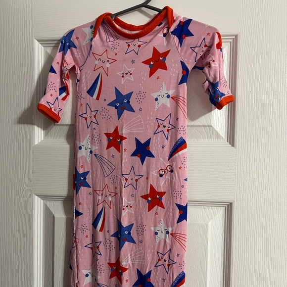 Little Sleepies newborn gown - Picture 1 of 1